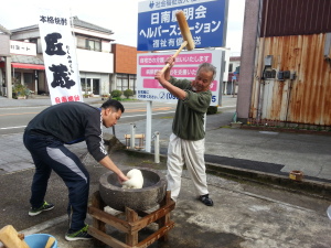 横山マ餅つき②